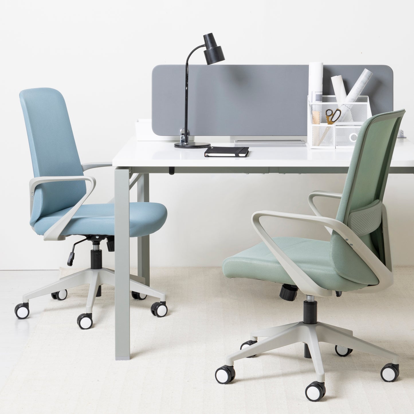 Silla Ejecutiva Oficina Vic Celeste - Vontak - Sillas Operativas